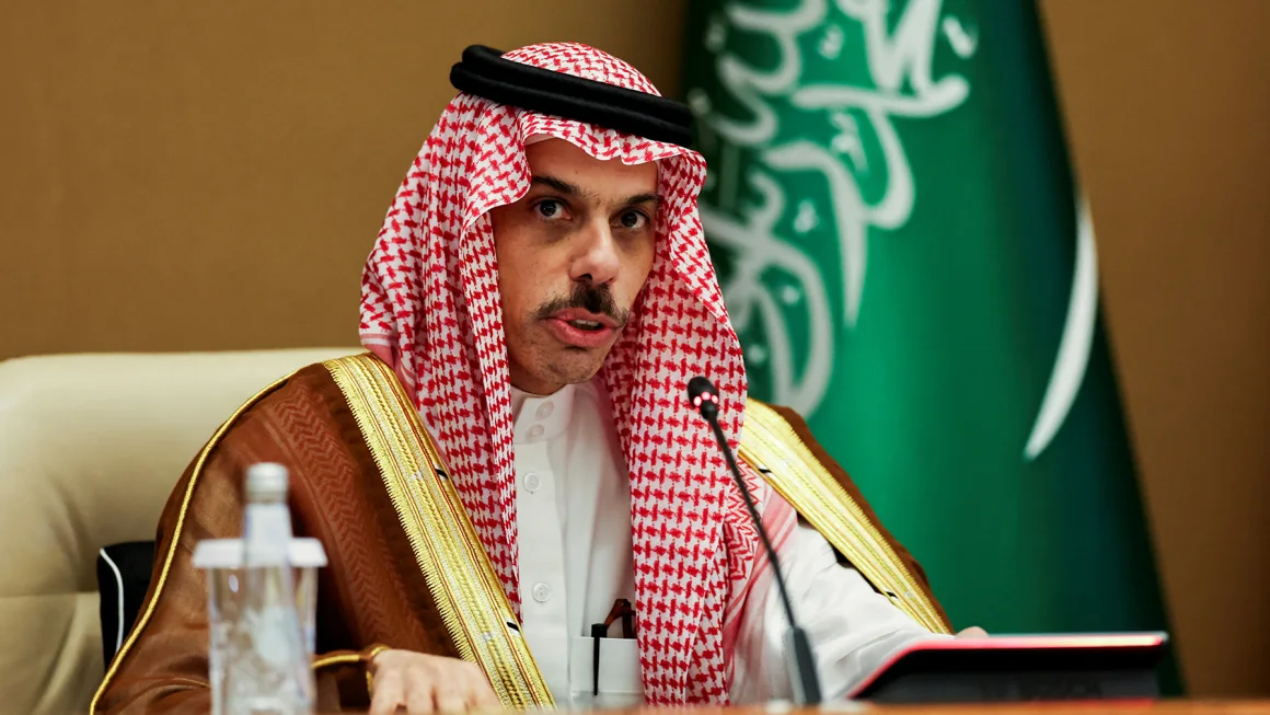 israel-cegah-delegasi-saudi-masuki-tepi-barat-di-tengah-krisis-gaza